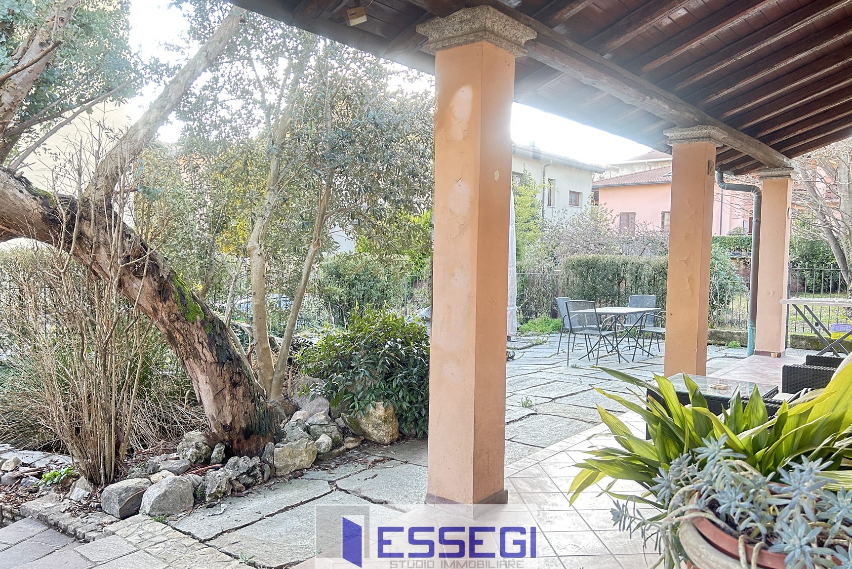 ALBESE CON CASSANO Casa indipendente
